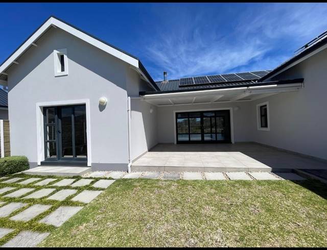 2 BEDROOM PROPERTY TO RENT IN KEURBOOMS
